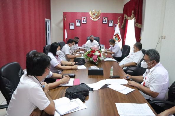 Bupati Minsel Franky Wongkar Adakan Rakor Guna Penanganan Covid-19
