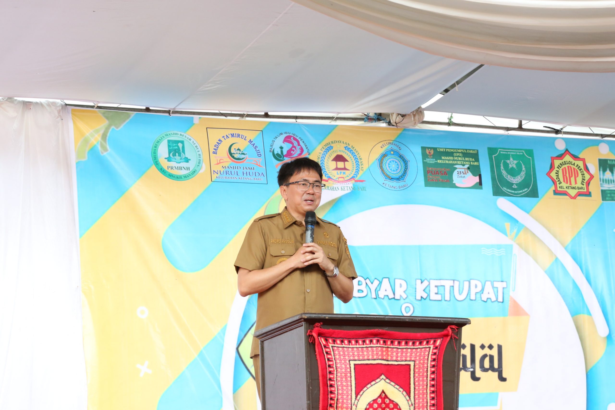 Walikota dan Wakil Walikota Manado Hadiri Acara Gebyar Ketupat dan Halal BiHalal di Kelurahan Ketang Baru
