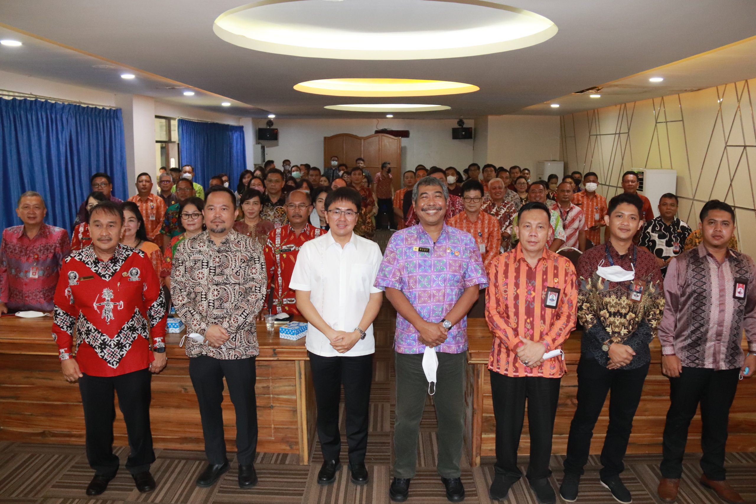 BKPSDM Pemkot Manado Mengadakan Sosialisasi Peraturan Perundang-undangan yang Dihahadiri oleh Walikota Manado dan Wakil Walikota Manado