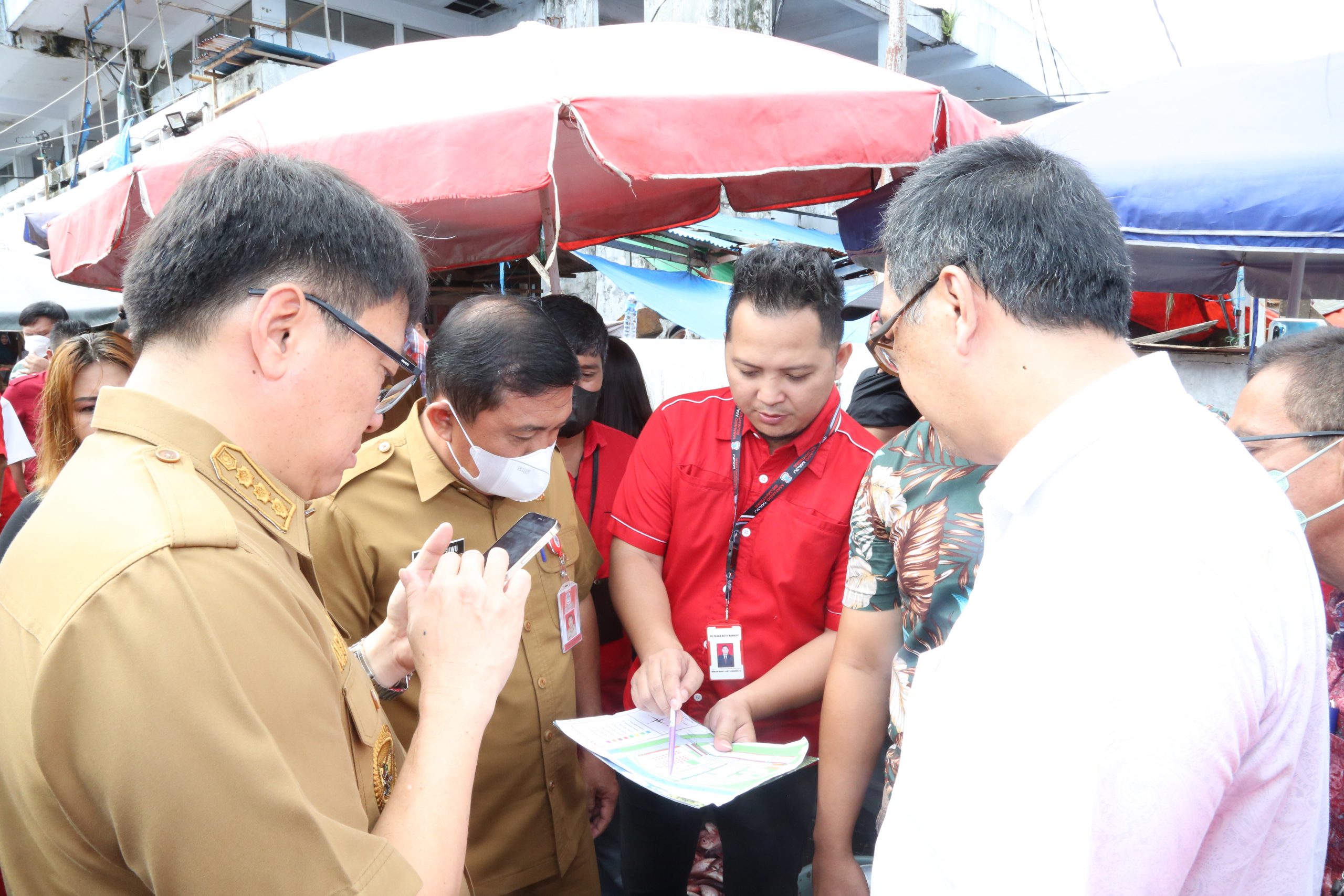 Walikota Kunjungi Pasar Karombasan Skaligus Cek Kondisi Drainase Dalam Pasar