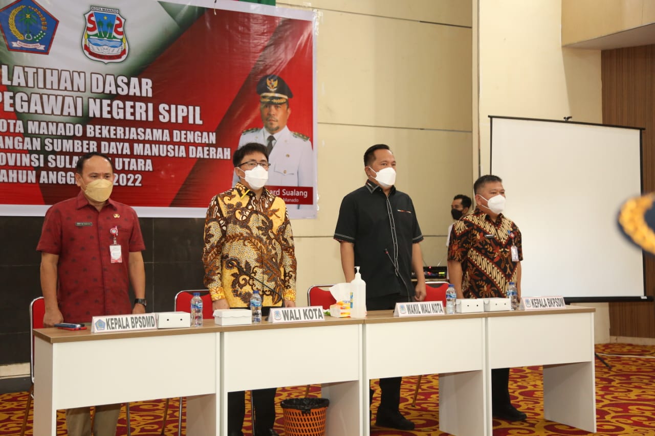 Walikota Andrei Angouw Bersama Wawali Richard Sualang Membuka Pelatihan Dasar CPNS Pemkot Manado