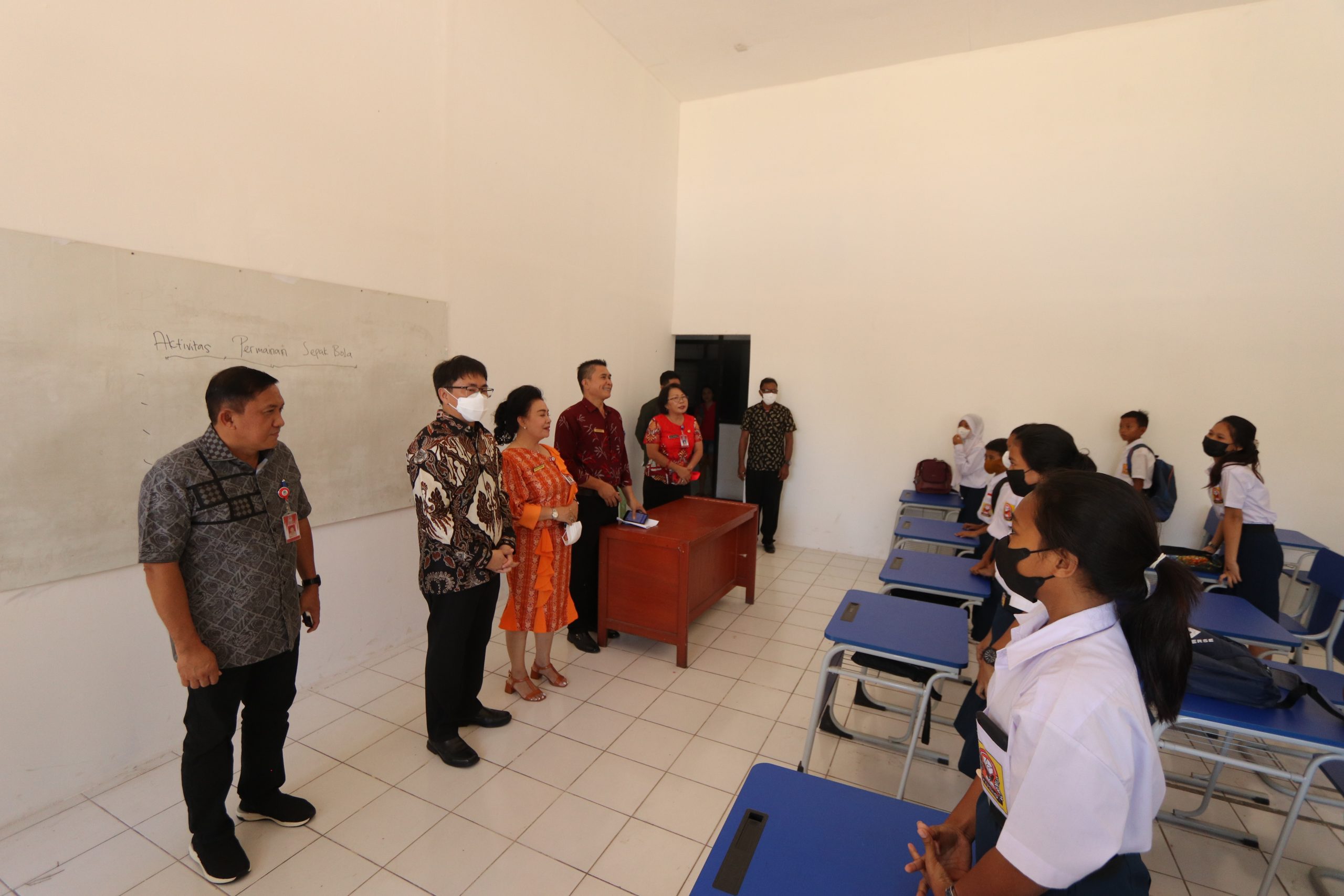 Tinjau Pembangunan Sekolah Di Singkil, Walikota Berikan Motivasi Bagi Anak-anak Siswa