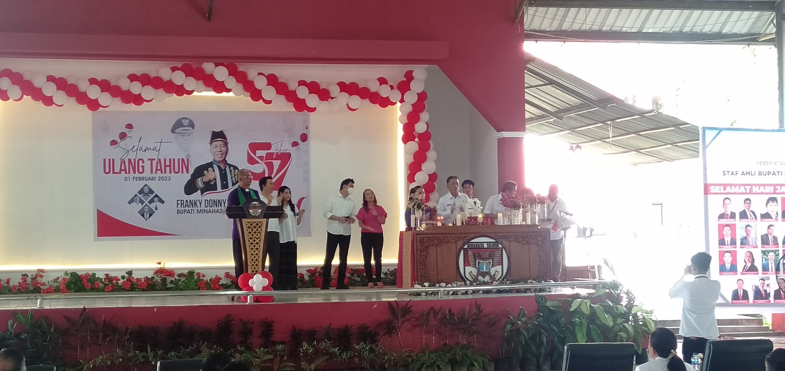 Bersama Keluarga dan Jajaran Pemkab Minsel, Bupati FDW rayakan HUT ke – 57
